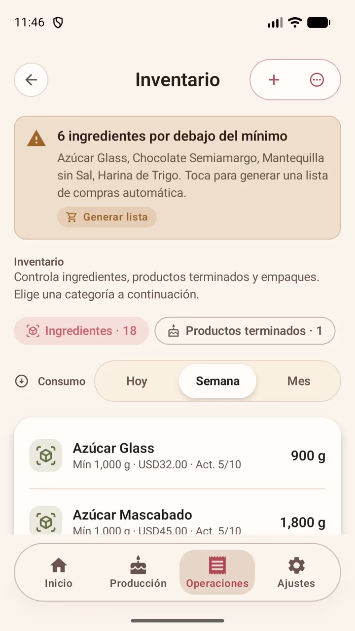 Pantalla de inventario de Receitório en Android, con el aviso de ingredientes por debajo del mínimo y la lista de ingredientes