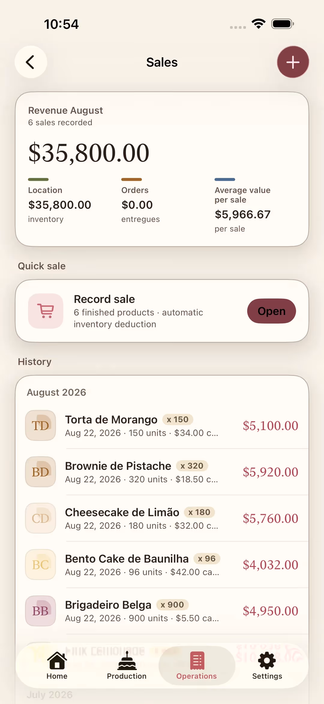 The Sales screen in Receitório on iPhone with the month's revenue, quick sale and sales history